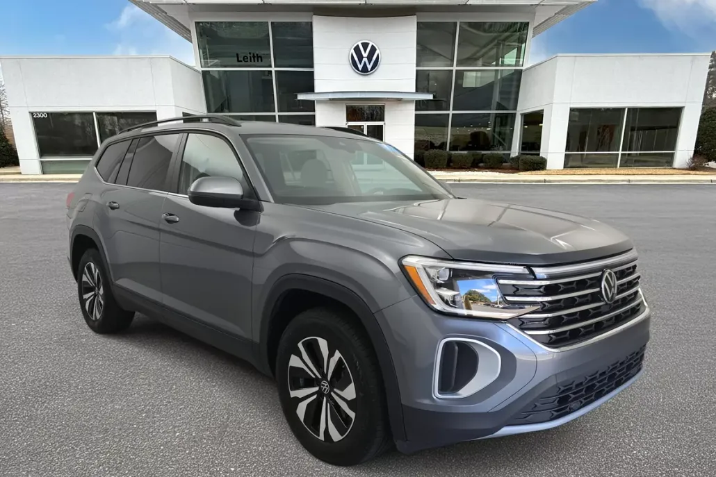 2024 Volkswagen Atlas SE photo 1