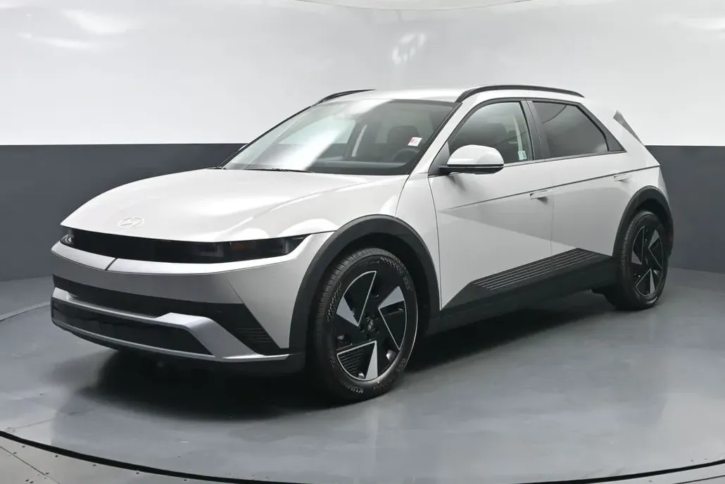 2025 Hyundai Ioniq 5 SEL photo 1