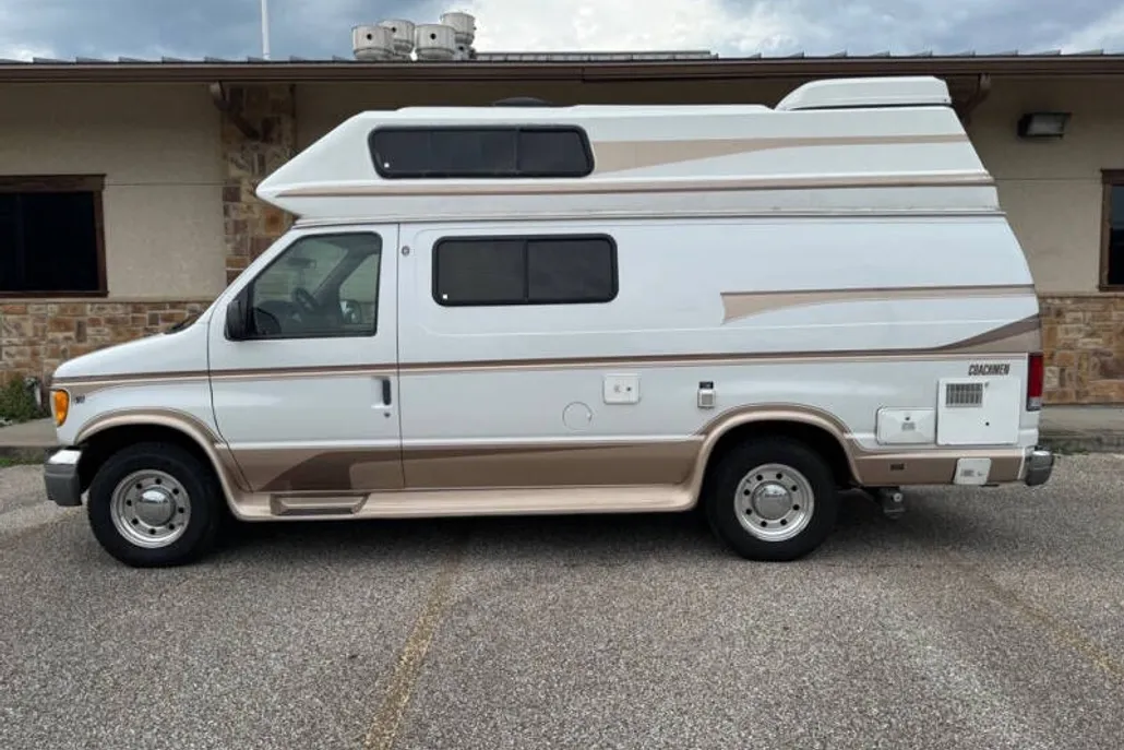 1998 Ford E-250 photo 1
