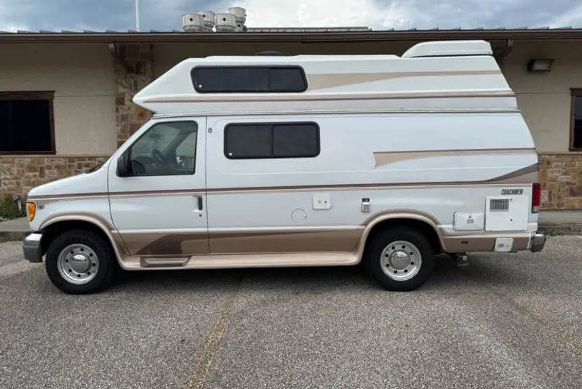 1998 Ford E-250 photo 1