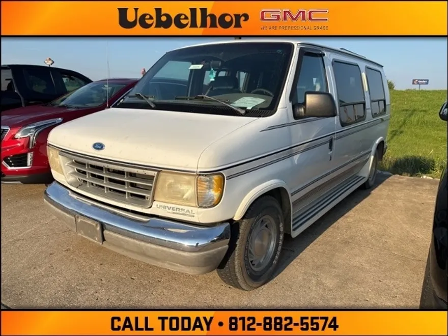 1994 Ford E-150 Base photo 1