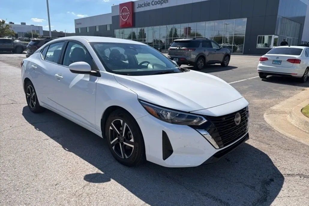 2024 Nissan Sentra SV photo 1