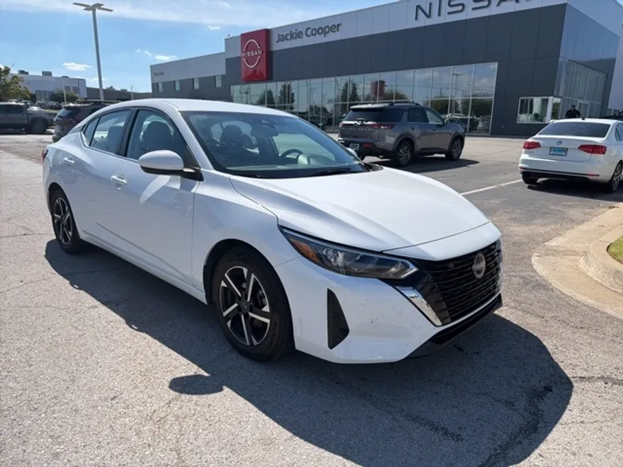 2024 Nissan Sentra SV photo 1