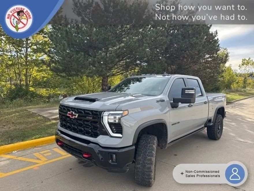2025 Chevrolet Silverado 2500HD ZR2 photo 1