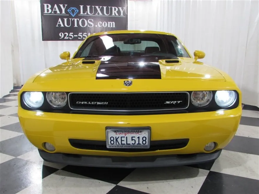 2010 Dodge Challenger SRT8 photo 1
