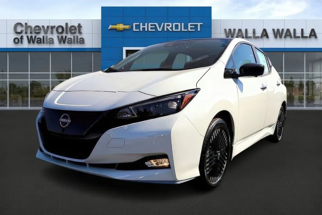 2025 Nissan Leaf SV Plus photo 1
