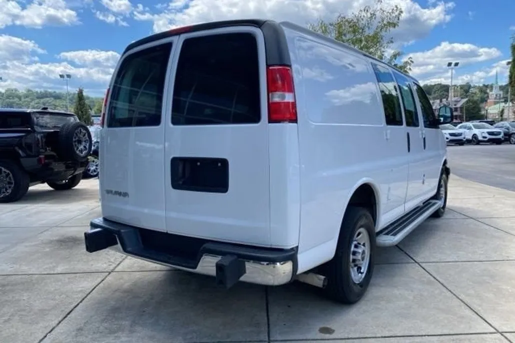 2023 Gmc Savana Cargo 2500 photo 1
