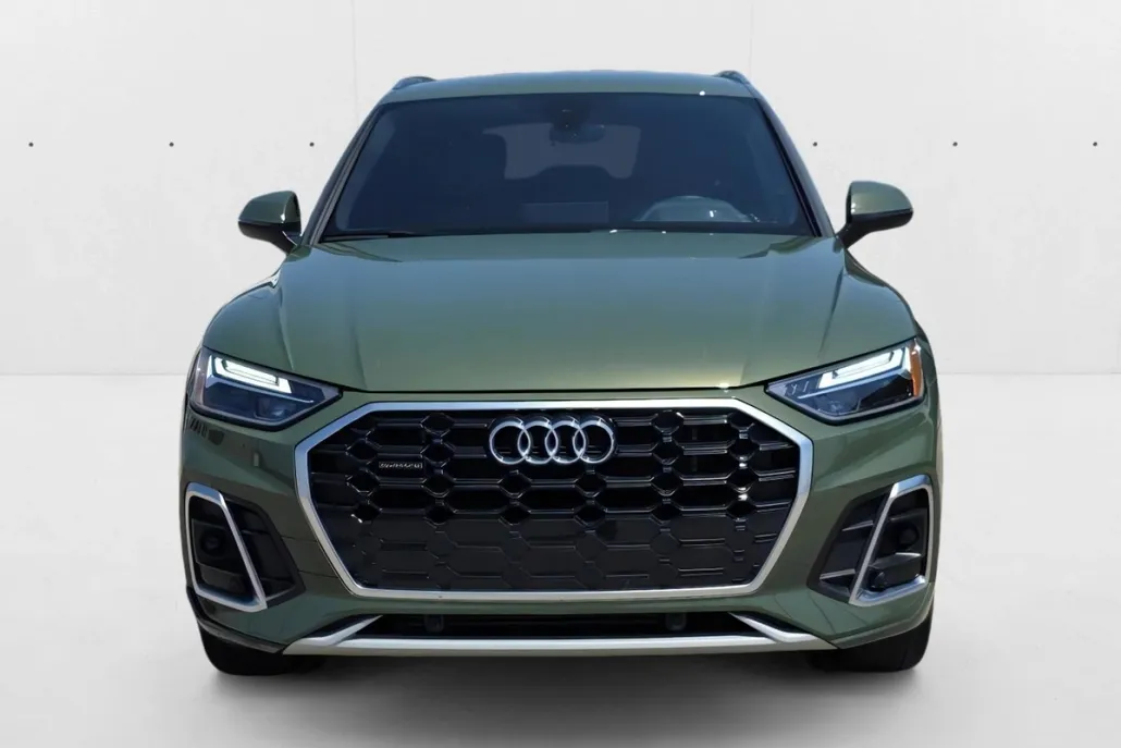 2022 Audi Q5 S line Premium photo 1