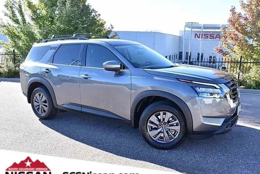 2025 Nissan Pathfinder SV photo 1
