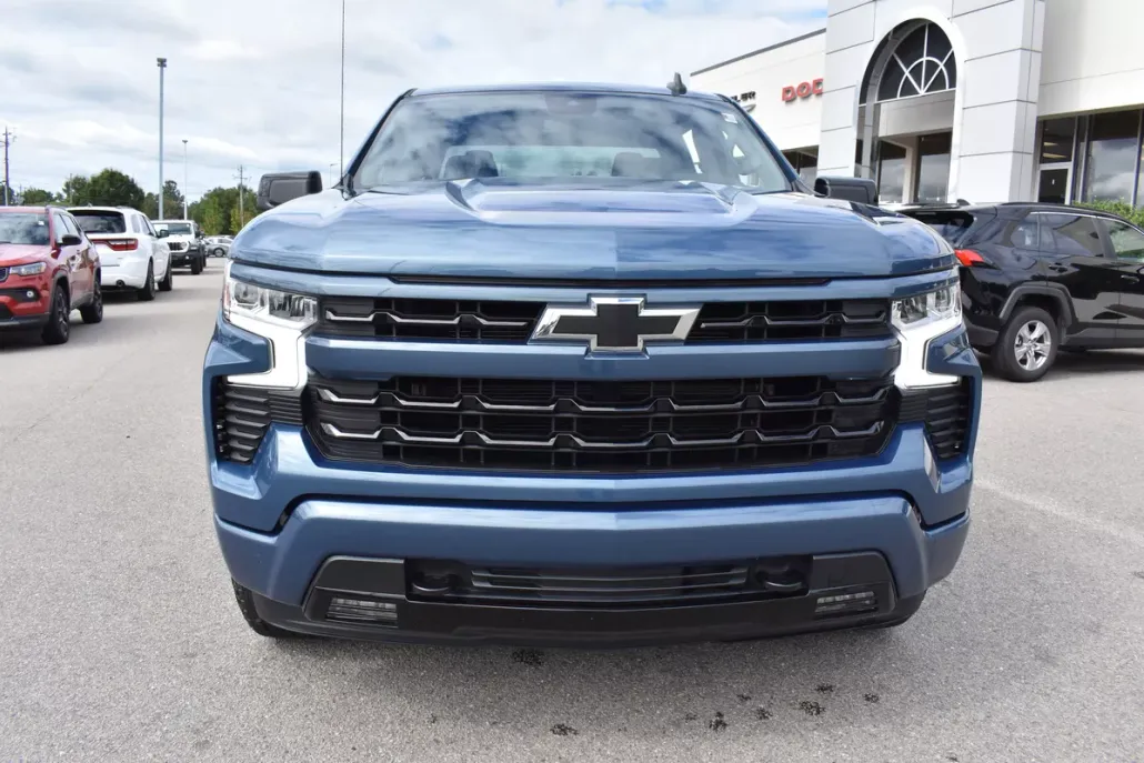 2024 Chevrolet Silverado 1500 RST photo 1