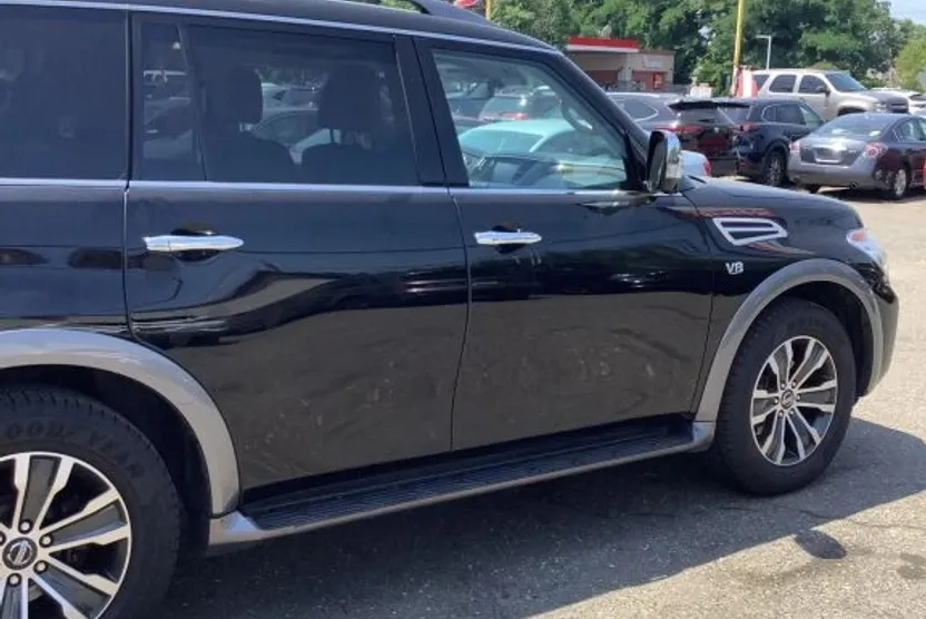 2020 Nissan Armada SL photo 1