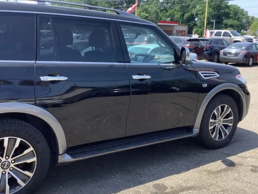 2020 Nissan Armada SL photo 1