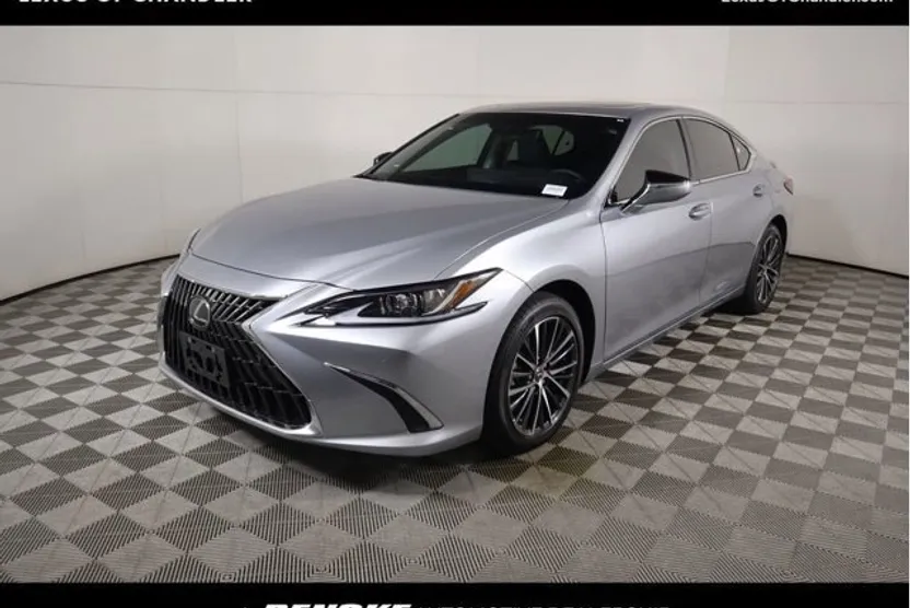 2025 Lexus ES 300h photo 1