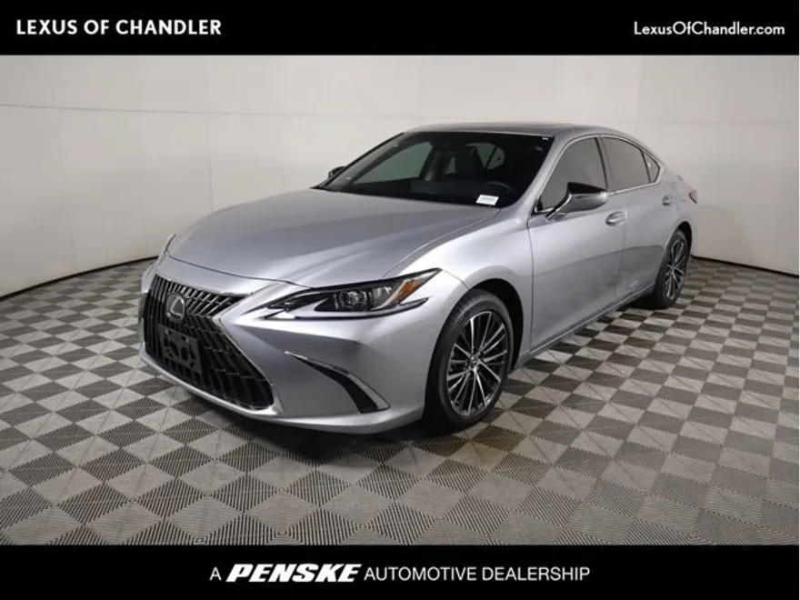 2025 Lexus ES 300h photo 1