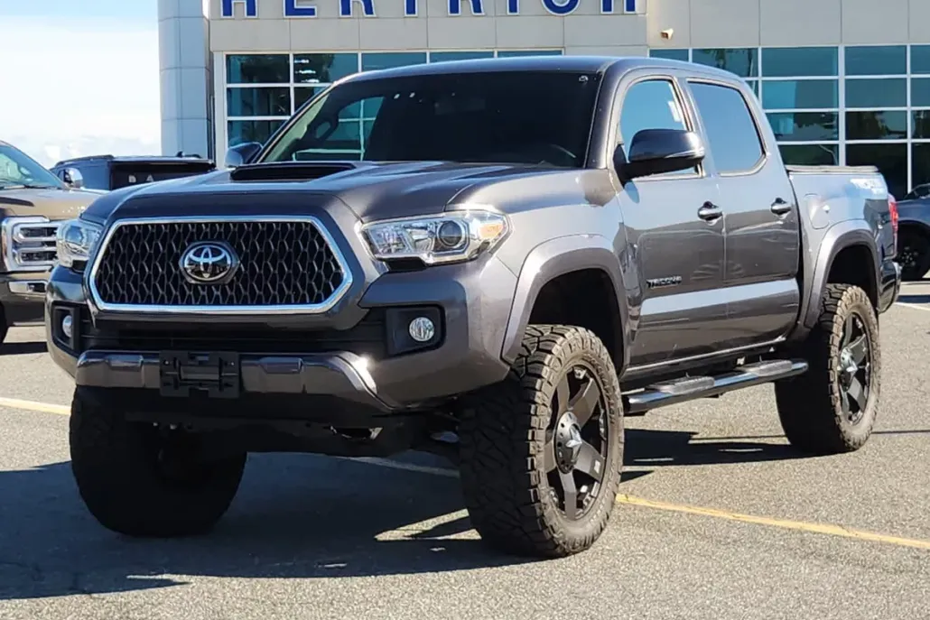 2019 Toyota Tacoma TRD Sport Double Cab V6 photo 1