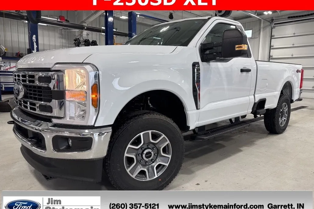 2025 Ford F-250 XLT photo 1