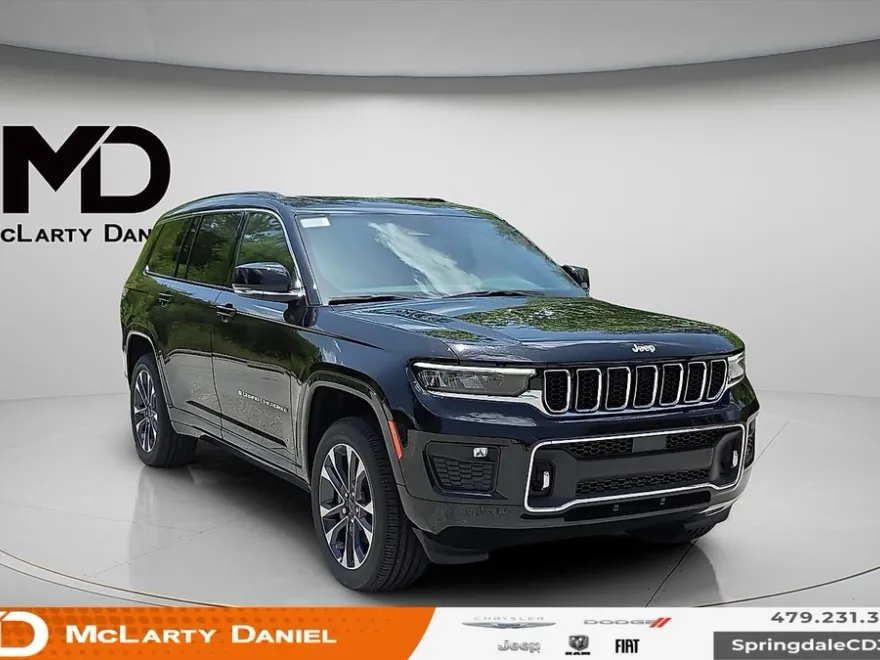 2025 Jeep Grand Cherokee Overland photo 1