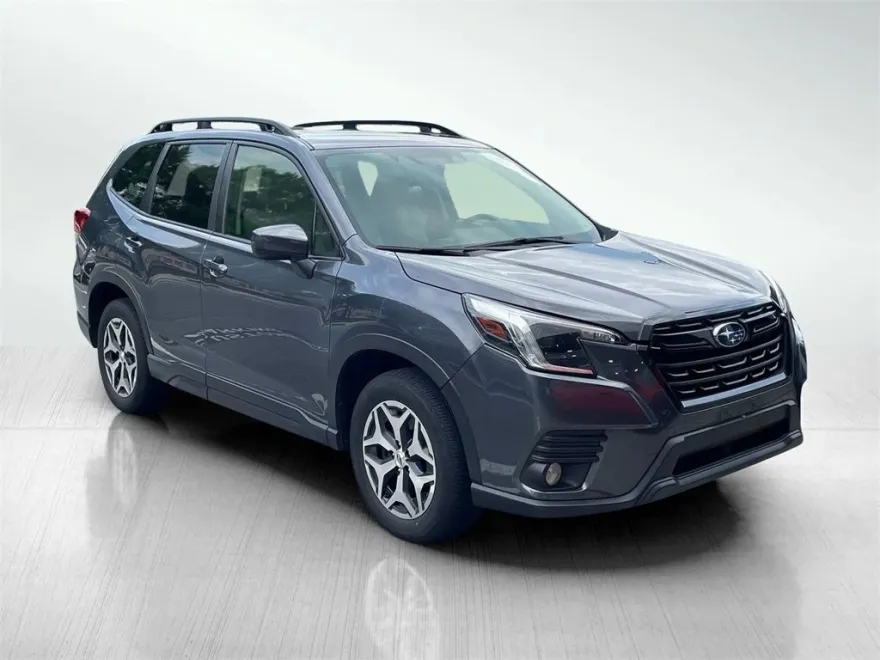 2022 Subaru Forester Premium photo 1