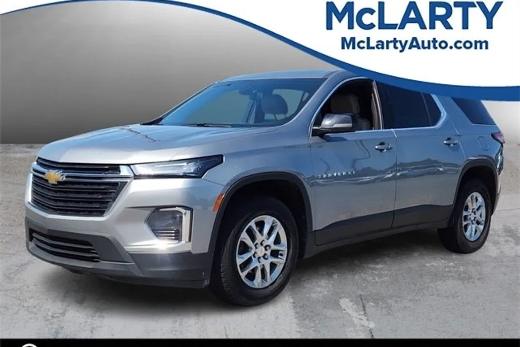 2023 Chevrolet Traverse 1LS photo 1