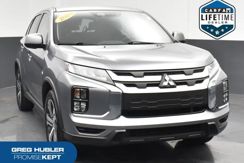 2024 Mitsubishi Outlander Sport ES photo 1