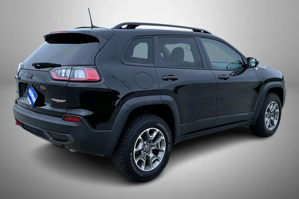2022 Jeep Cherokee Trailhawk photo 1