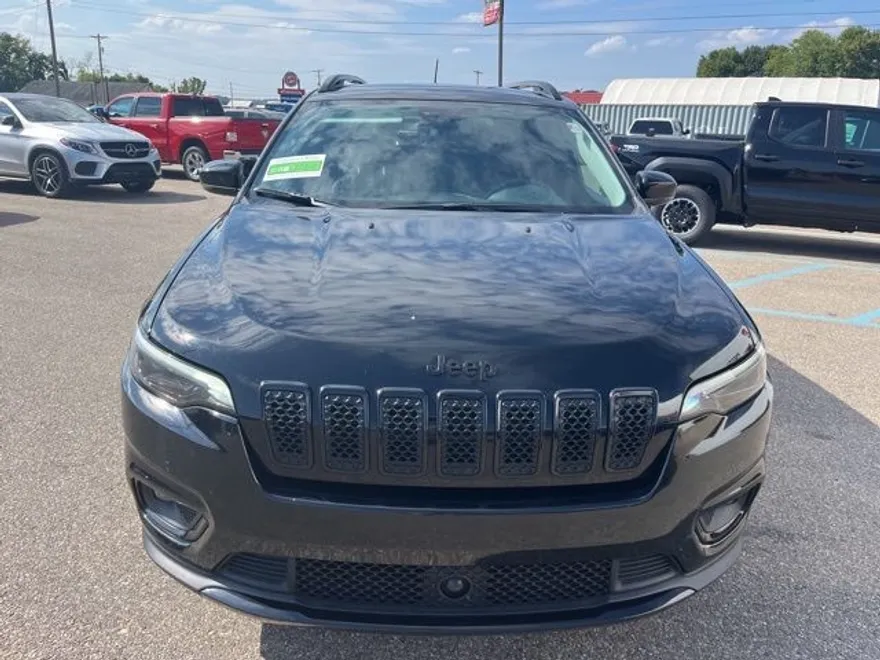 2023 Jeep Cherokee Altitude photo 1
