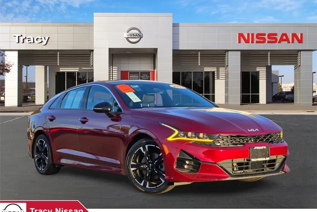 2022 Kia K5 GT-Line photo 1