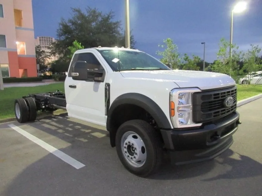 2025 Ford F-550 XL photo 1