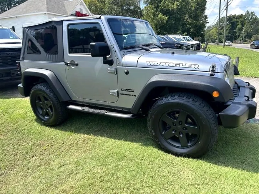 2016 Jeep Wrangler Sport photo 1