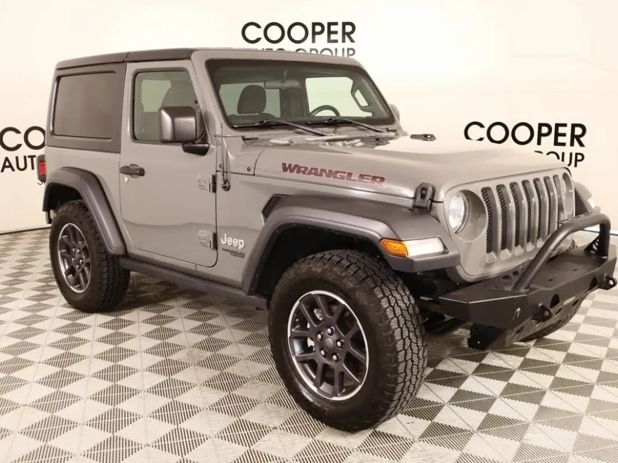 2020 Jeep Wrangler Sport S photo 1
