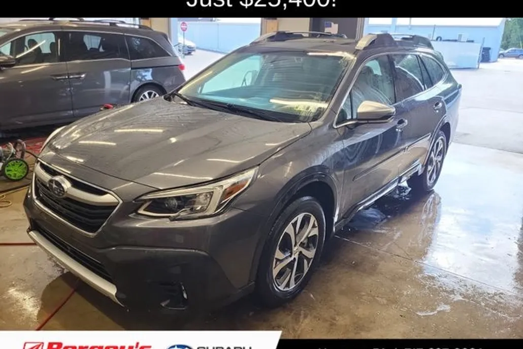 2021 Subaru Outback Touring photo 1