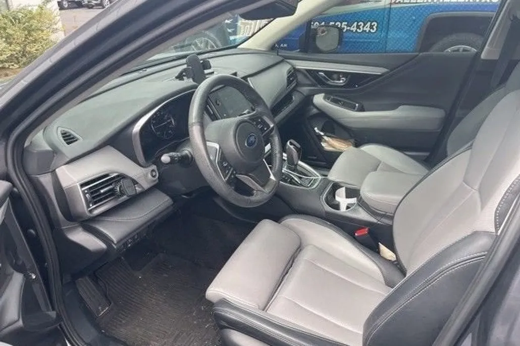 2021 Subaru Outback Limited photo 1