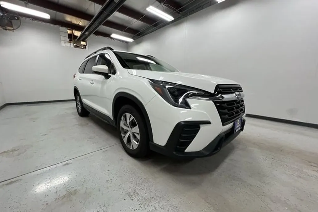 2024 Subaru Ascent Premium photo 1
