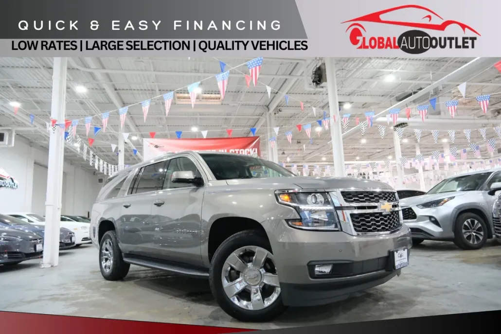 2019 Chevrolet Suburban LT photo 1