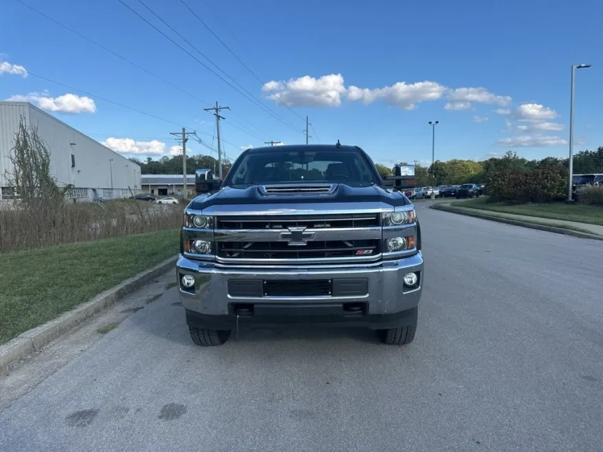 2018 Chevrolet Silverado 2500HD LT photo 1