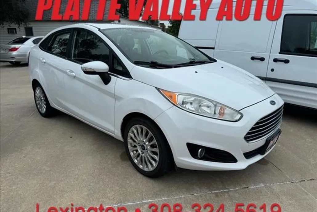 2014 Ford Fiesta Titanium photo 1