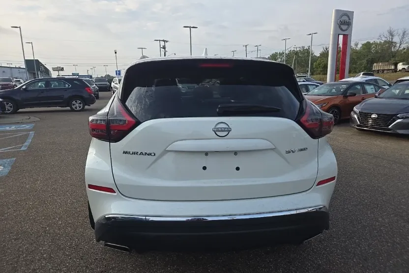 2023 Nissan Murano SV photo 1
