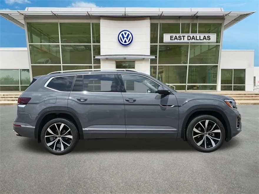 2025 Volkswagen Atlas SEL Premium R-Line photo 1
