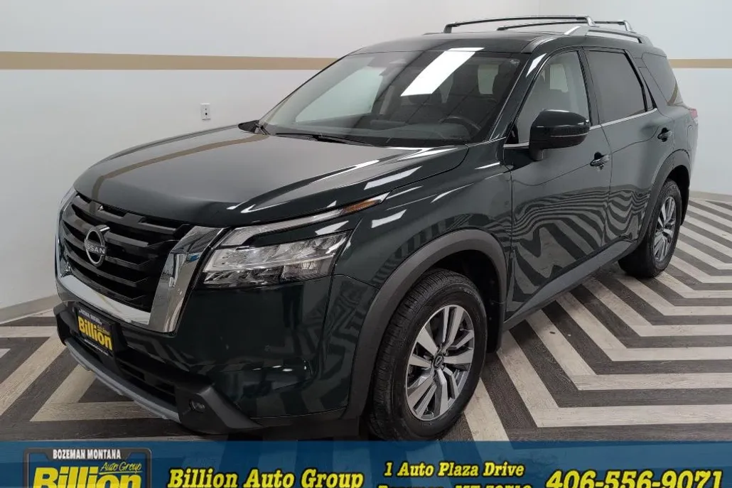 2023 Nissan Pathfinder SL photo 1