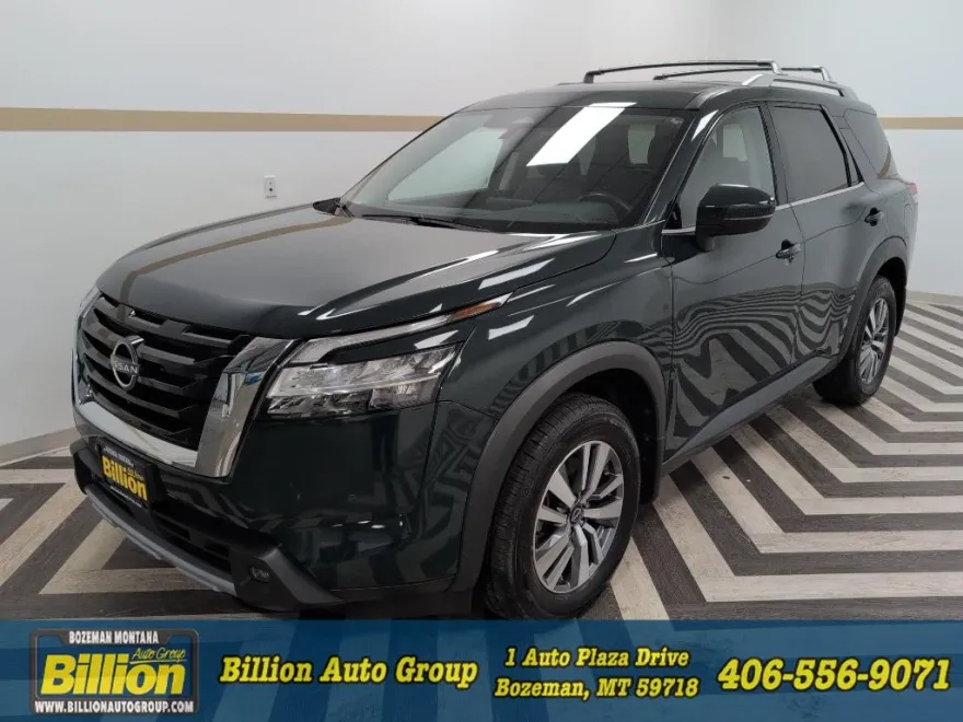 2023 Nissan Pathfinder SL photo 1