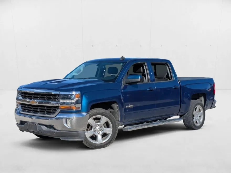 2018 Chevrolet Silverado 1500 LT photo 1