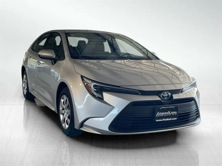 2025 Toyota Corolla Hybrid LE photo 1