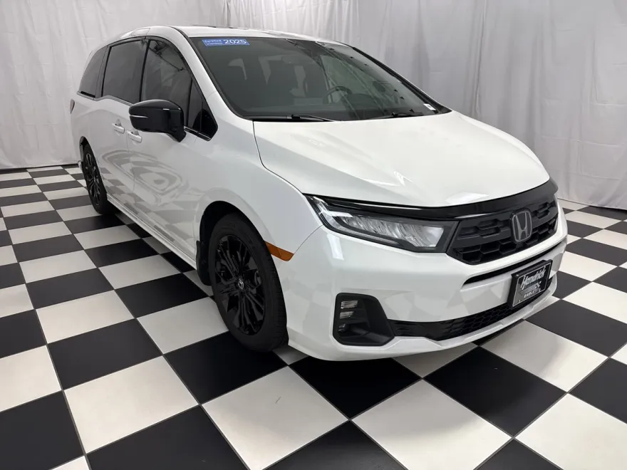 2025 Honda Odyssey photo 1