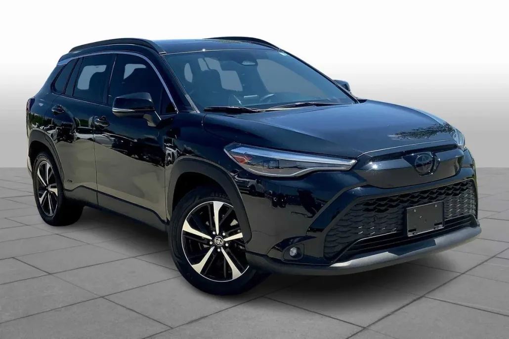 2023 Toyota Corolla Cross Hybrid XSE photo 1