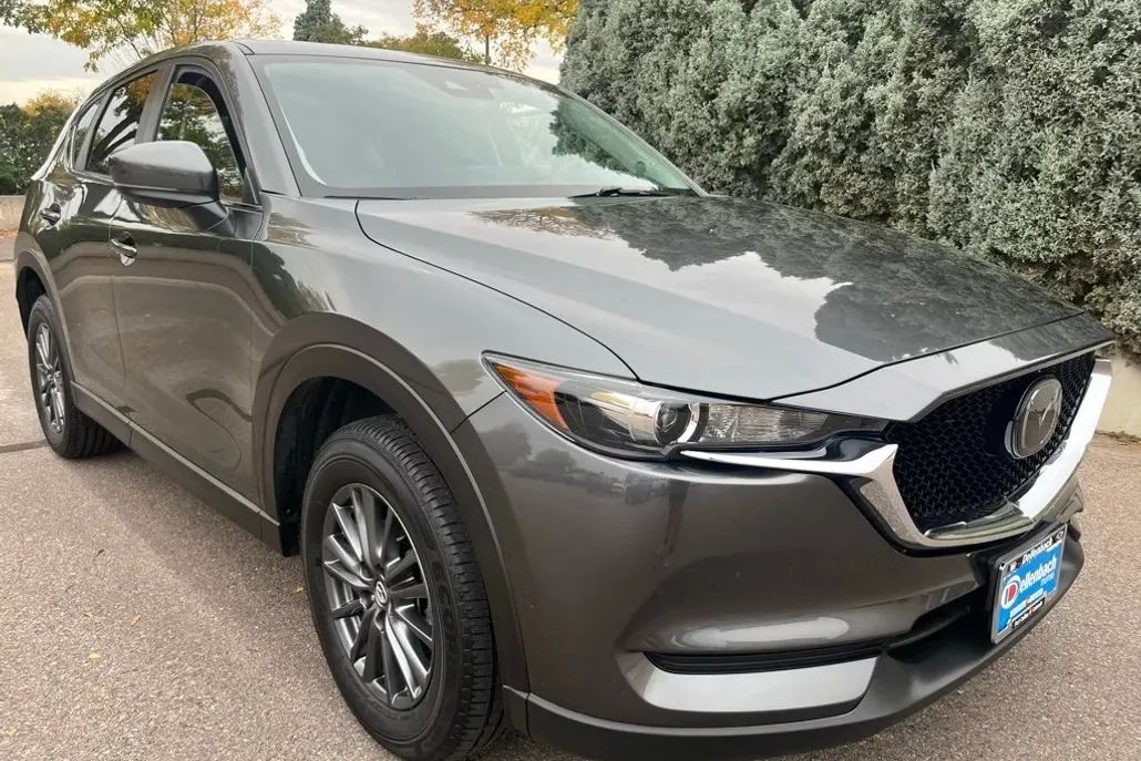 2021 Mazda CX-5 Touring photo 1