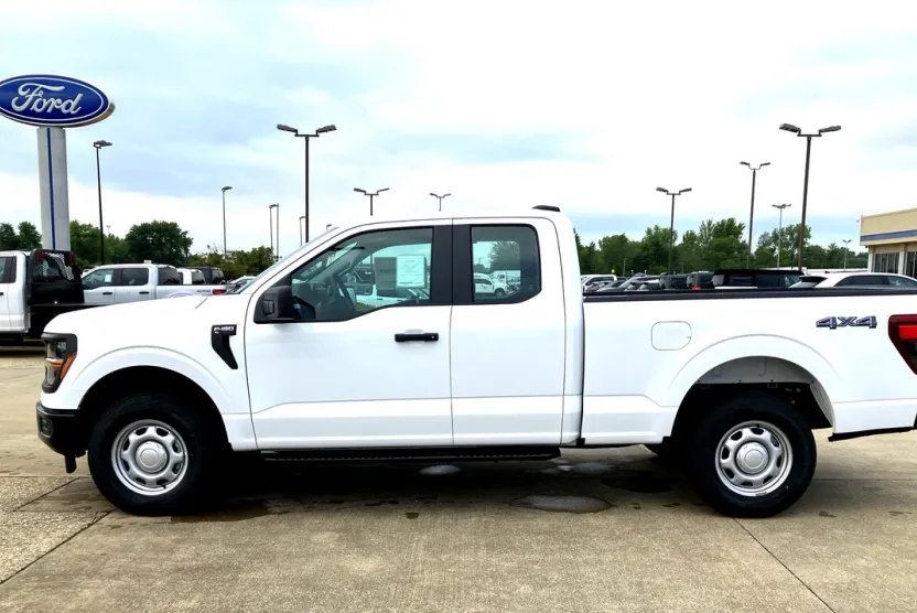 2025 Ford F-150 XL photo 1
