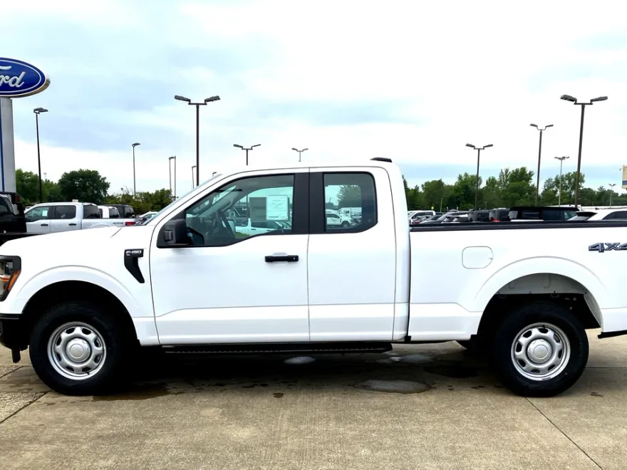 2025 Ford F-150 XL photo 1
