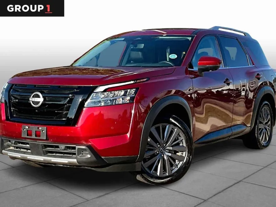2023 Nissan Pathfinder SL photo 1