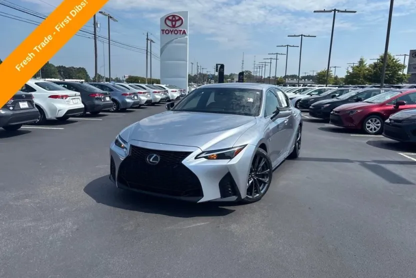 2023 Lexus IS 350 F SPORT photo 1