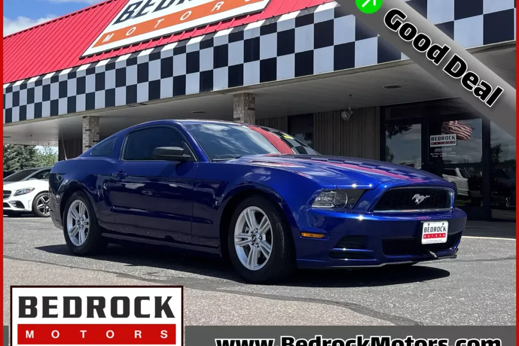2014 Ford Mustang V6 photo 1